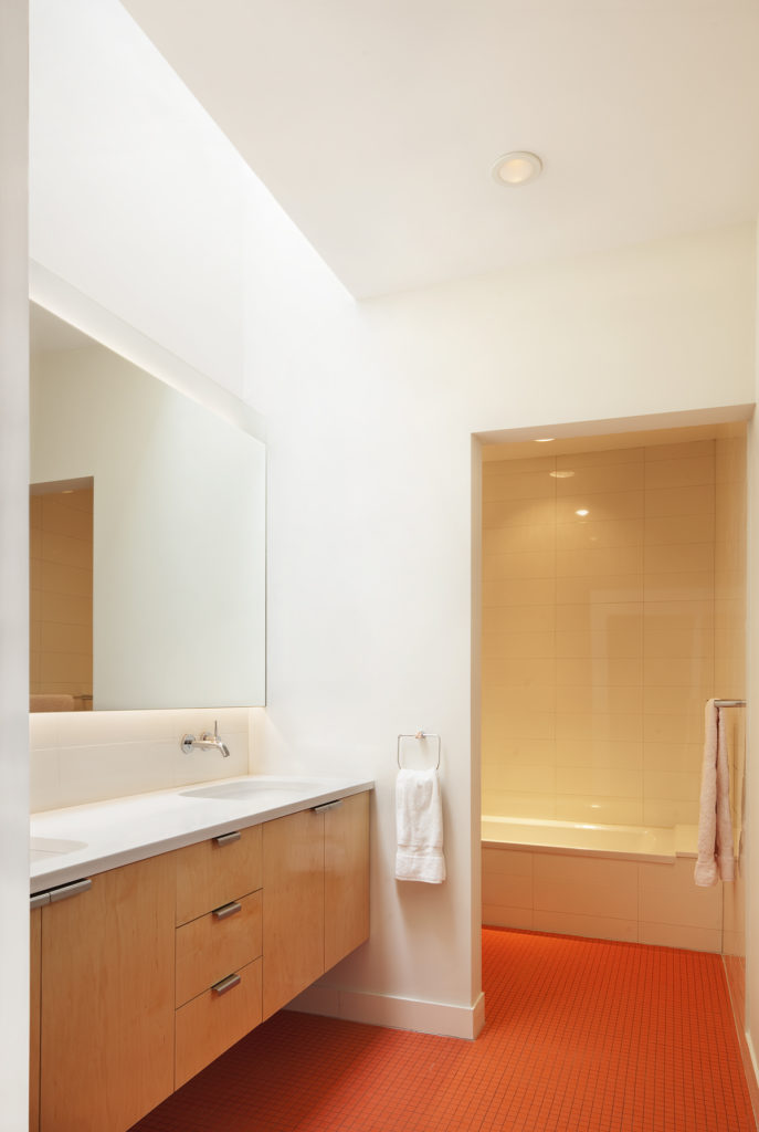 Carroll Gardens Brownstone, Bathroom by Delson or Sherman Architects